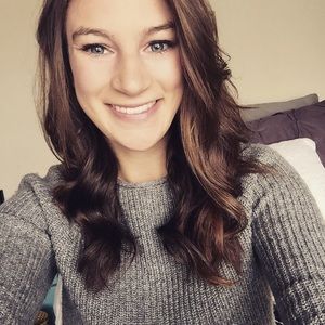 Meet your Posher, Lauren